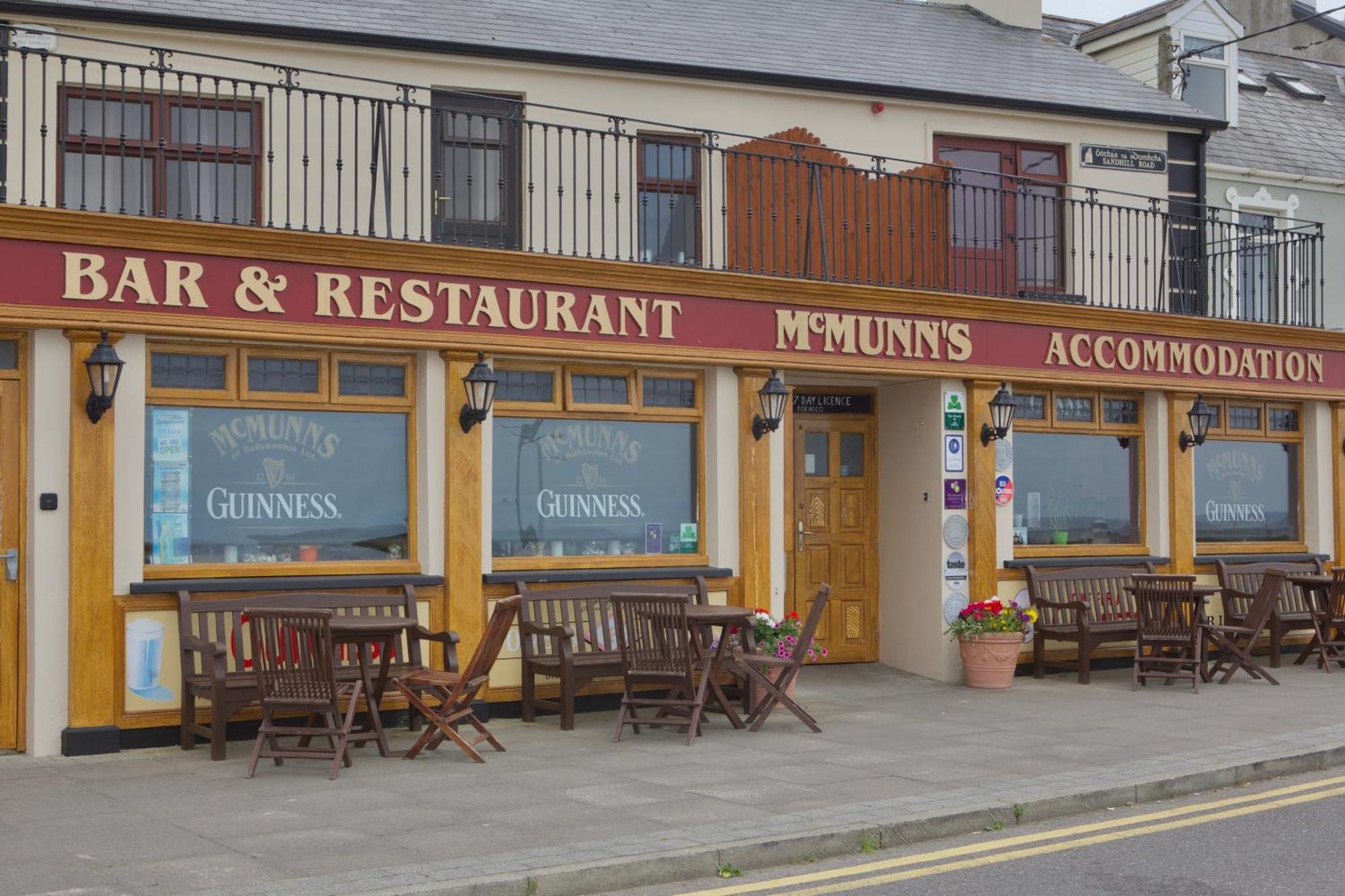Mcmunns Of Ballybunion Exterior photo